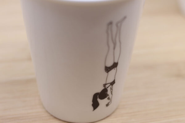 helen-b-handstand