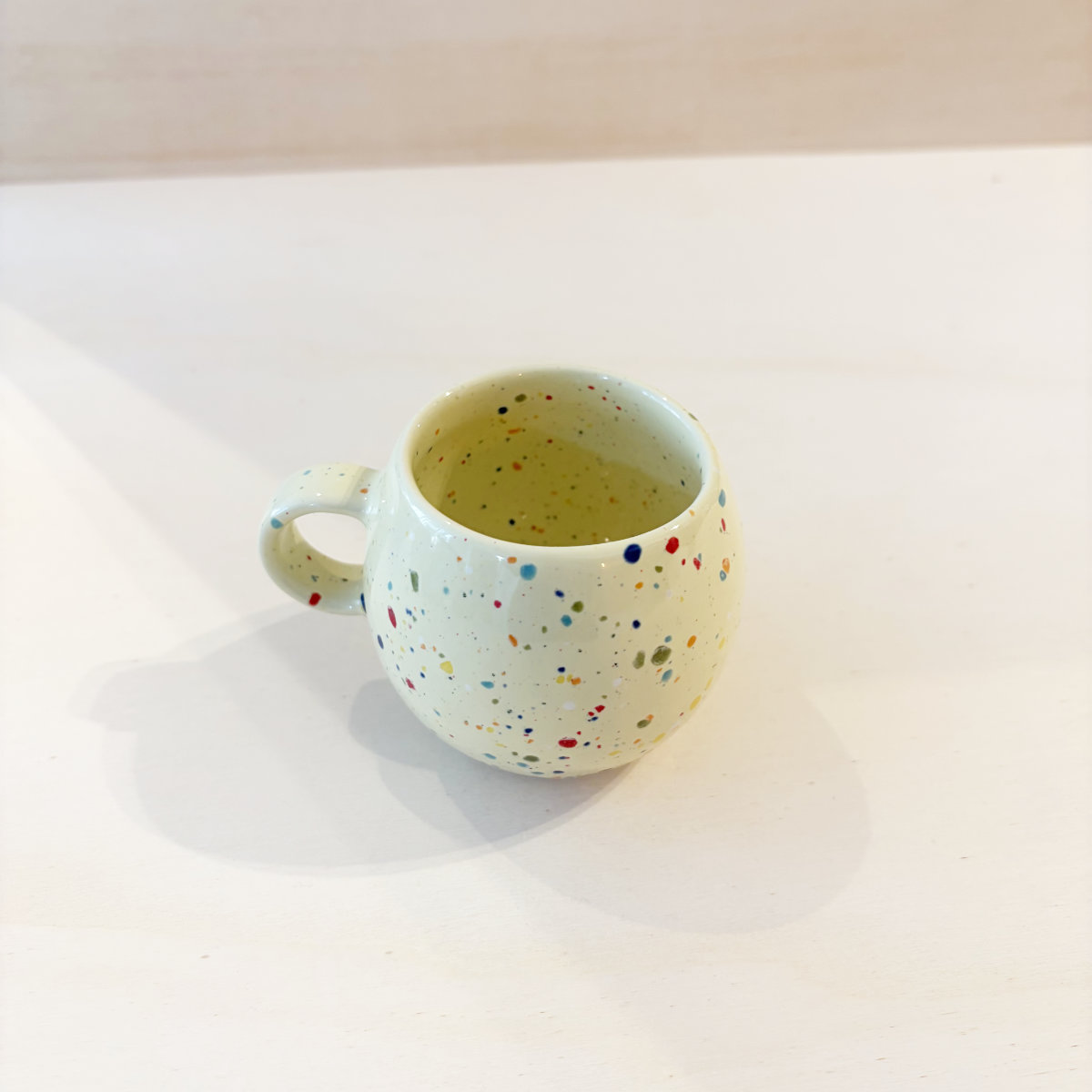 egg back home Konfetti-Tasse 90ml | gelb